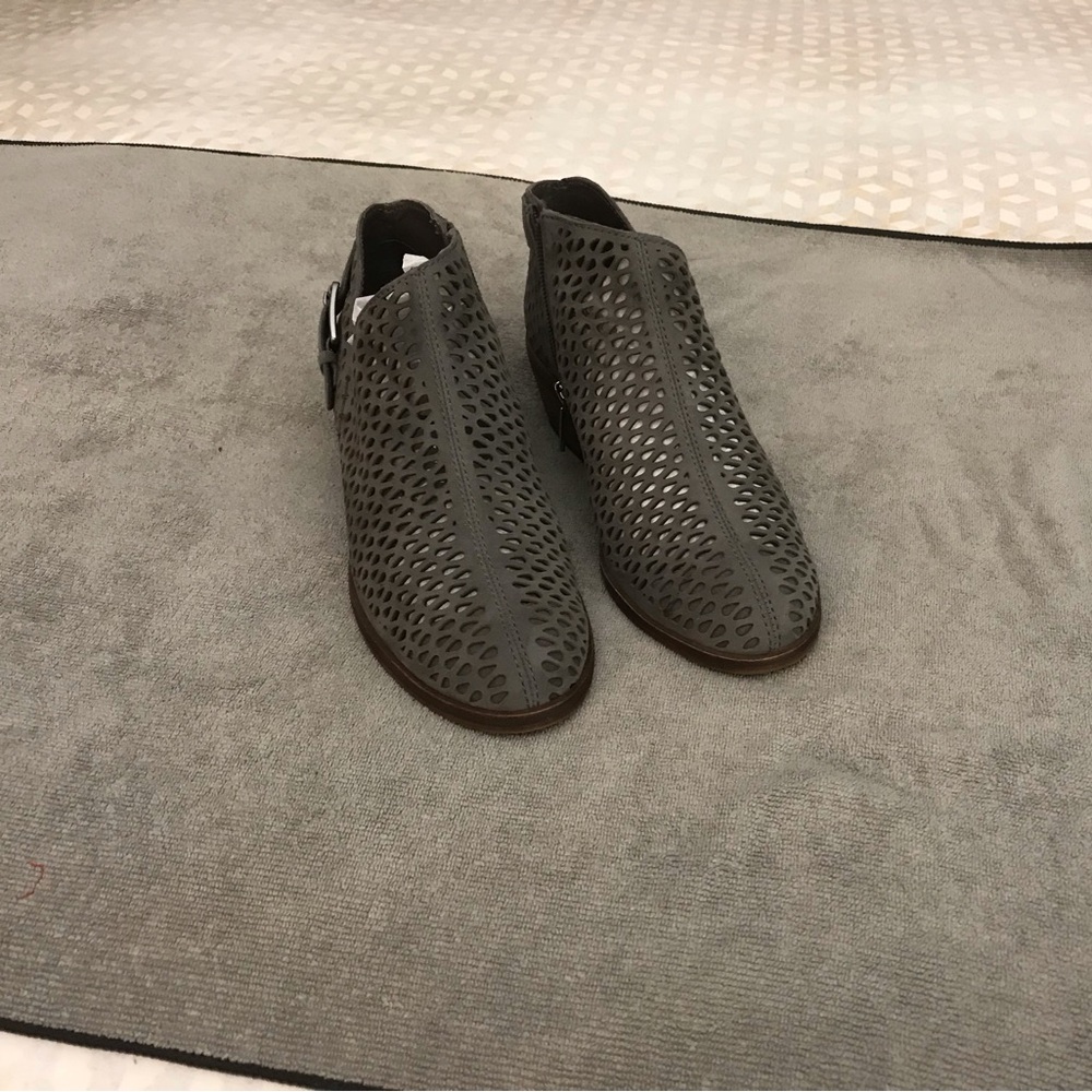 NWT Vince Camuto booties!